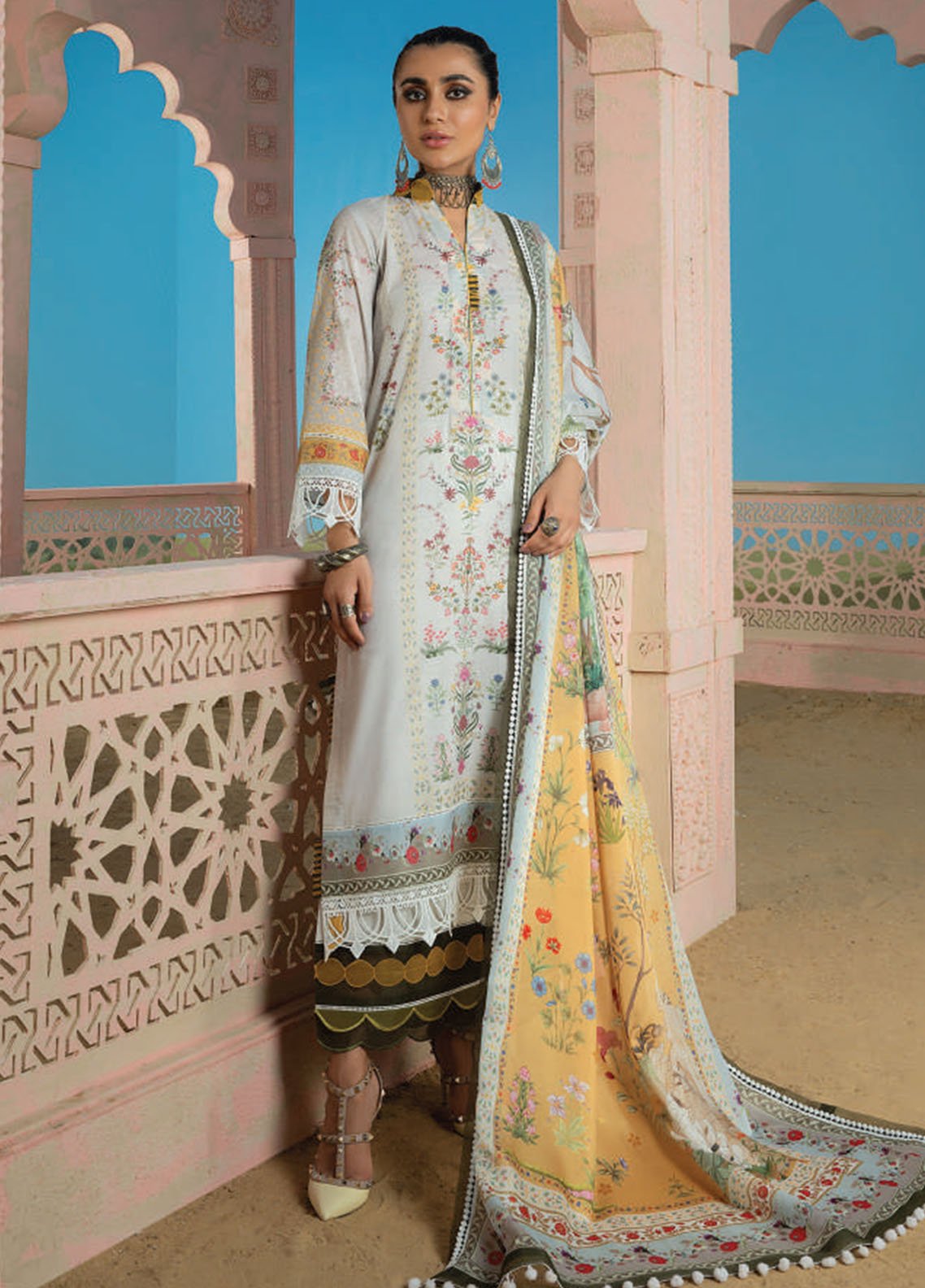 wardha-saleem-embroidered-lawn-suits-unstitched-3-piece-d-07-gulmohar-summer-collection_1 (1)